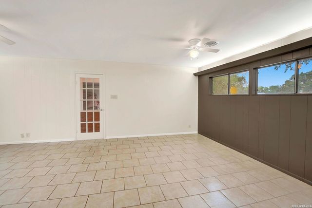 801 26TH ST, Hondo, TX 78861
