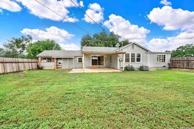 801 26TH ST, Hondo, TX 78861