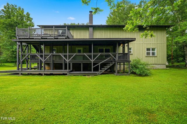 2425 Seminary Church Loop, Big Stone Gap, VA 24219