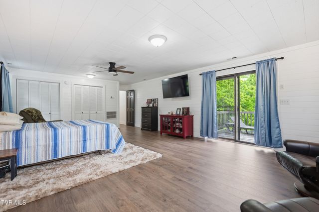 2425 Seminary Church Loop, Big Stone Gap, VA 24219