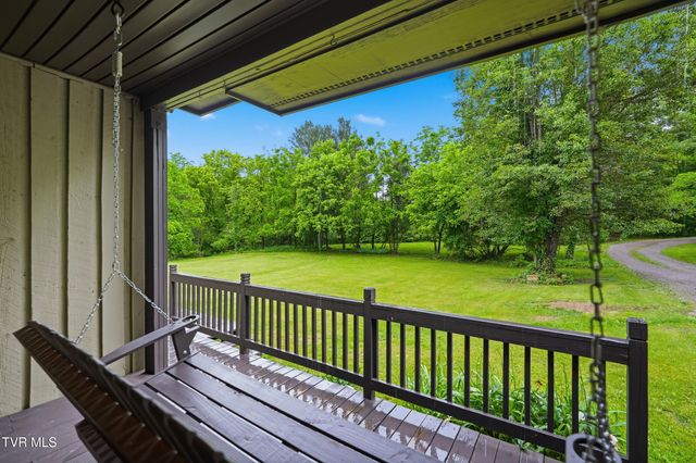 2425 Seminary Church Loop, Big Stone Gap, VA 24219