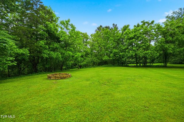 2425 Seminary Church Loop, Big Stone Gap, VA 24219