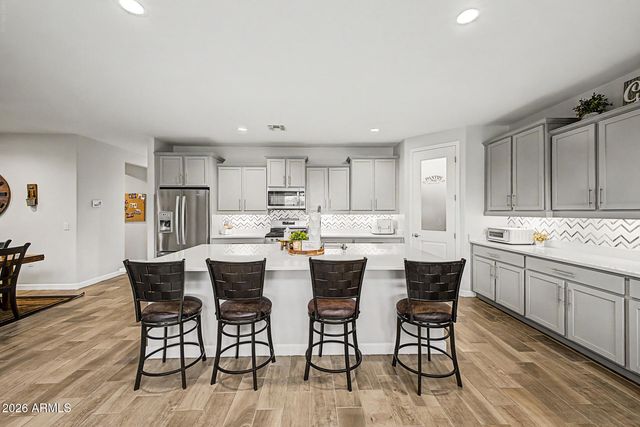 1955 W PLUM Road, Phoenix, AZ 85085