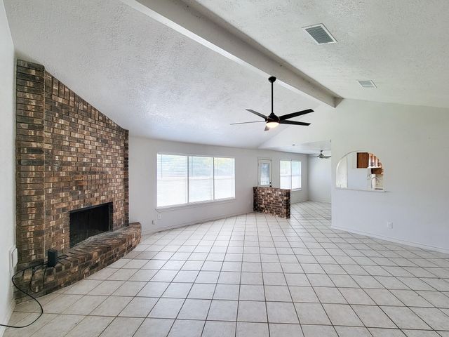10102 Park Lane, La Porte, TX 77571