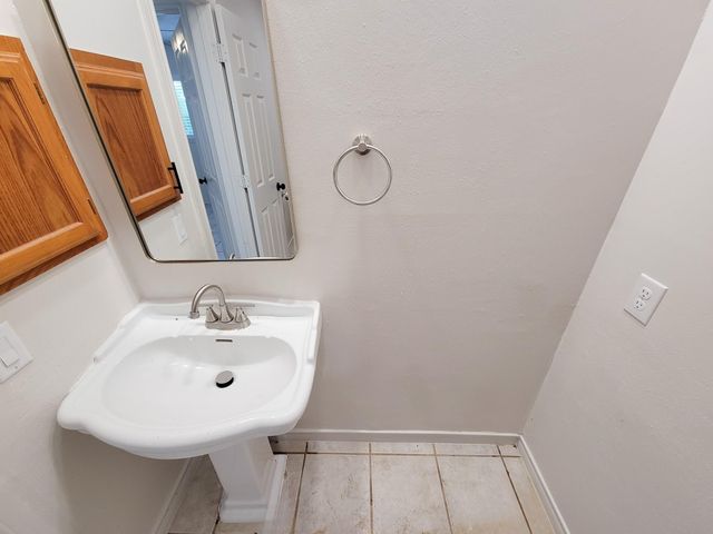 10102 Park Lane, La Porte, TX 77571