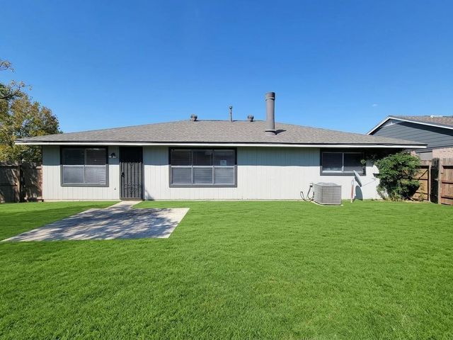 10102 Park Lane, La Porte, TX 77571