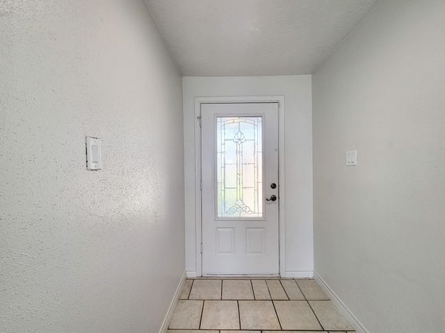 10102 Park Lane, La Porte, TX 77571
