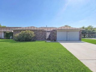 10102 Park Lane, La Porte, TX 77571
