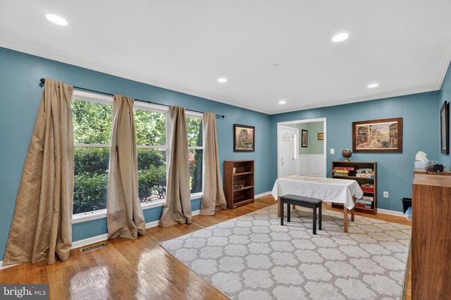 248 CARRIAGE HILL DR, Moorestown, NJ 08057