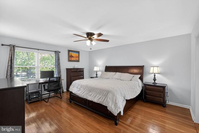 248 CARRIAGE HILL DR, Moorestown, NJ 08057