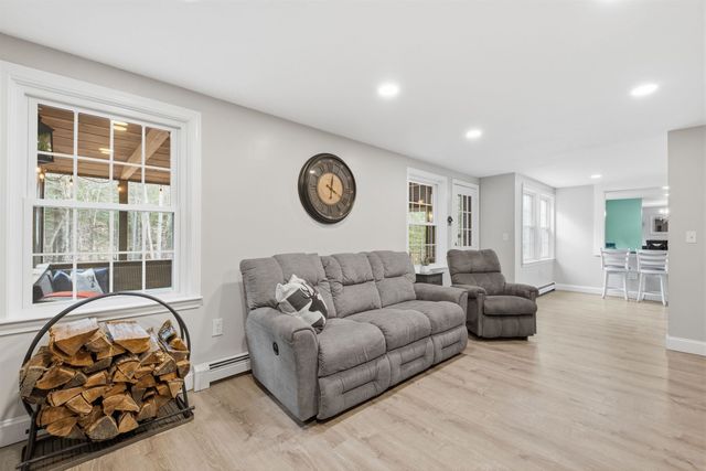 4 Cedar Lane, Bow, NH 03304