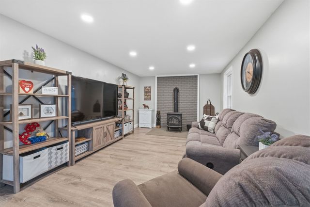 4 Cedar Lane, Bow, NH 03304