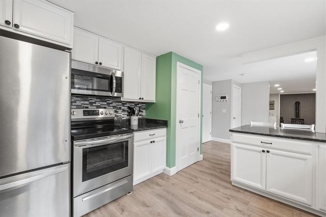 4 Cedar Lane, Bow, NH 03304