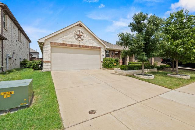 2550 Pettus Drive, Forney, TX 75126