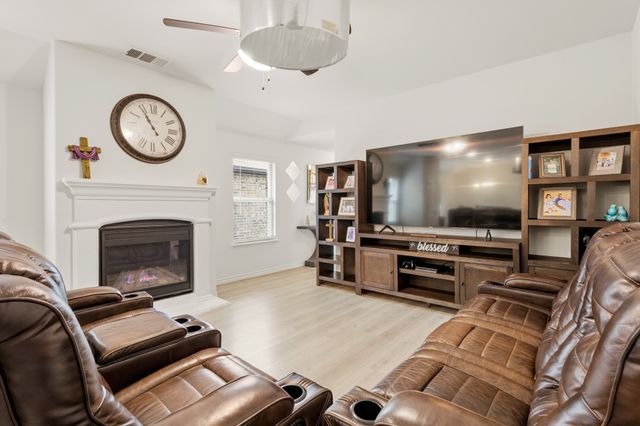 2550 Pettus Drive, Forney, TX 75126