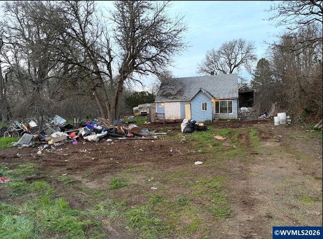 40121 Lacomb Dr, Lebanon, OR 97355