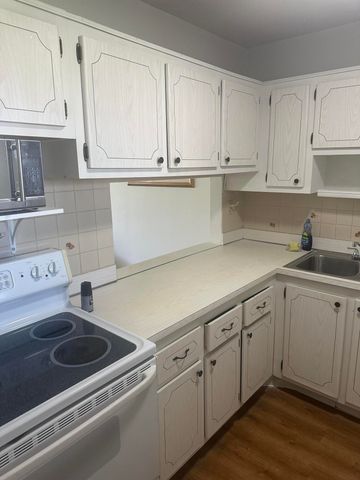 2682 S Garden Drive S 107, Lake Worth Beach, FL 33461