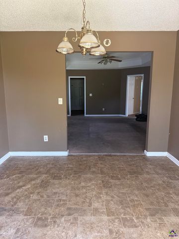 205 kensington Drive, Warner Robins, GA 31093