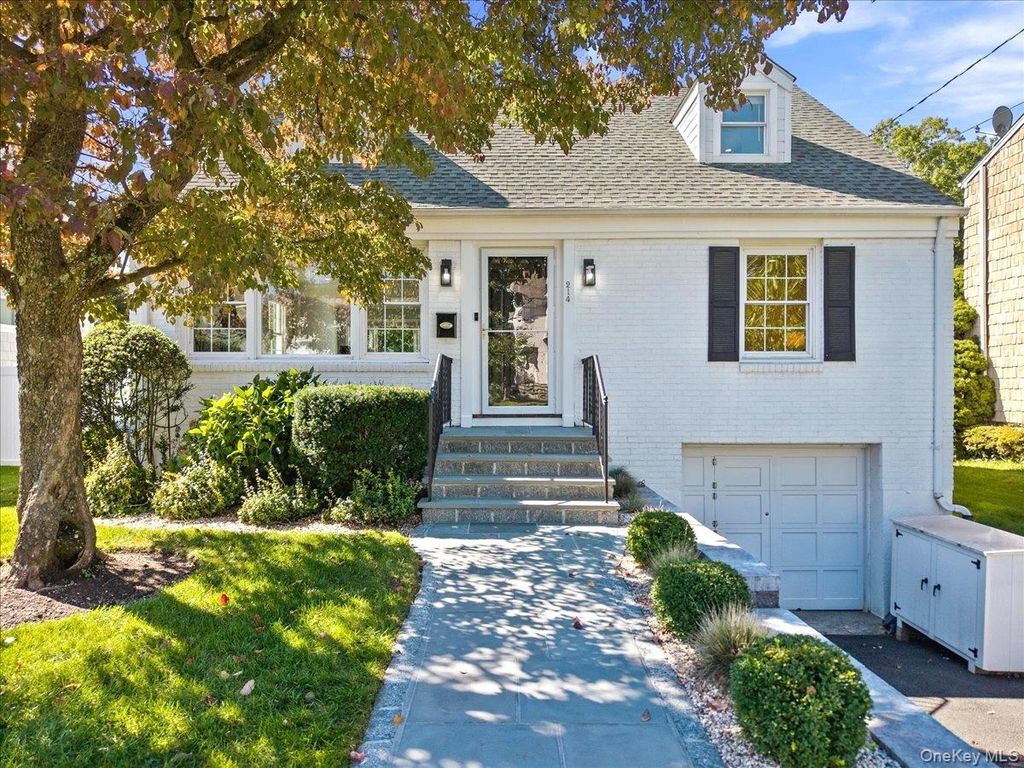 214 Frank Avenue, Mamaroneck, NY 10543 — exterior