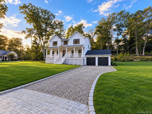 20 Overton Pass, Saint James, NY 11780