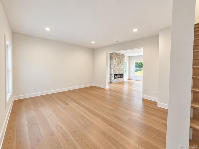 20 Overton Pass, Saint James, NY 11780