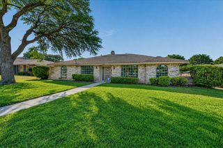 1004 Rosewood Drive, Desoto, TX 75115