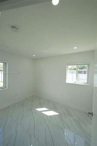 10381 SW 32nd St, Miami, FL 33165