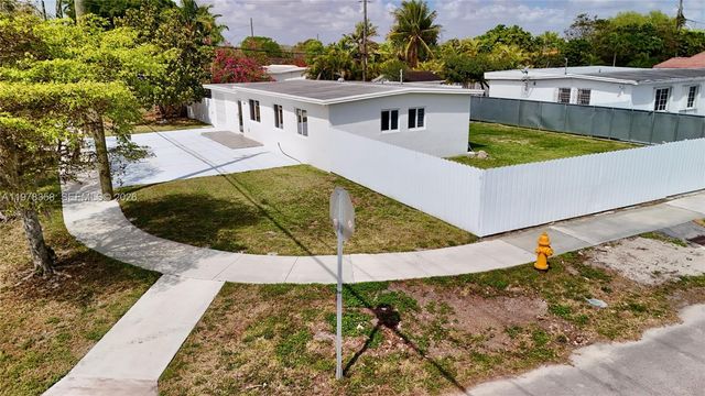 10381 SW 32nd St, Miami, FL 33165