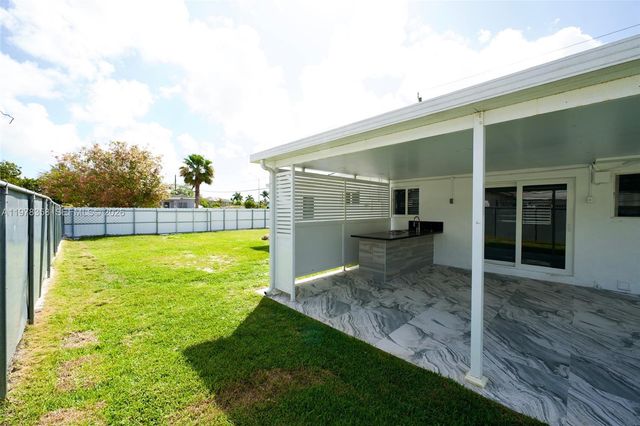 10381 SW 32nd St, Miami, FL 33165