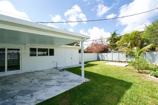 10381 SW 32nd St, Miami, FL 33165