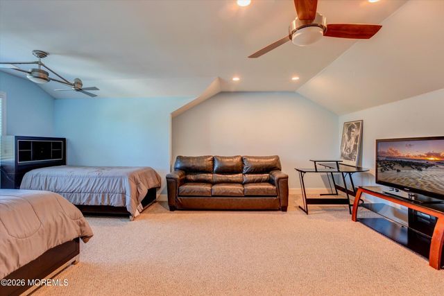 1 Hillside Avenue, Hazlet, NJ 07734