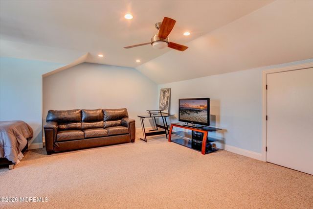 1 Hillside Avenue, Hazlet, NJ 07734