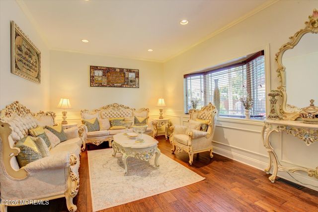 1 Hillside Avenue, Hazlet, NJ 07734