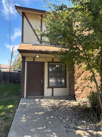801 Bluebonnet Drive A, Keller, TX 76248