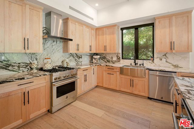 16740 Otsego Street, Los Angeles, CA 91436