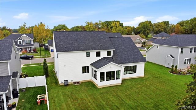 141 Canalview Terrace, Amherst, NY 14228