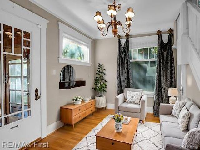 410 Crane Avenue, Royal Oak, MI 48067