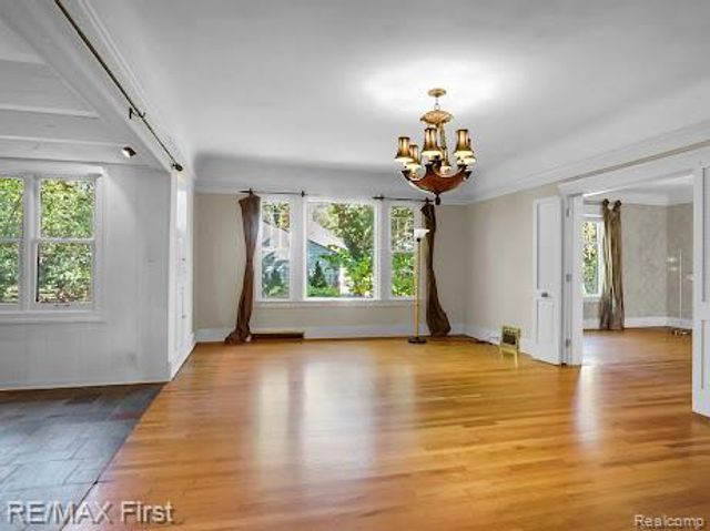 410 Crane Avenue, Royal Oak, MI 48067
