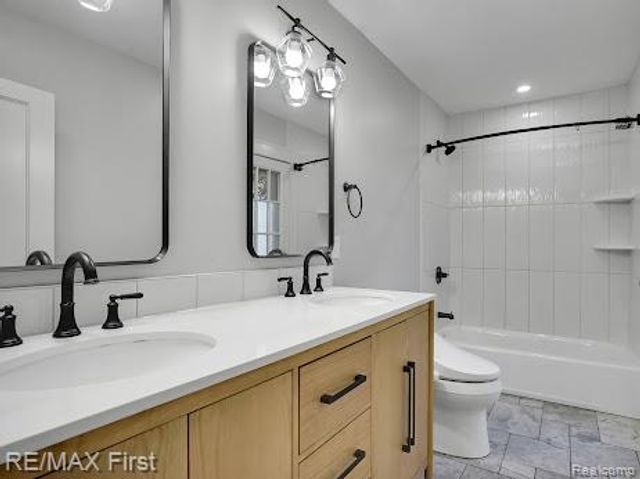 410 Crane Avenue, Royal Oak, MI 48067