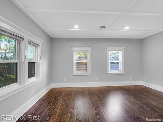 410 Crane Avenue, Royal Oak, MI 48067