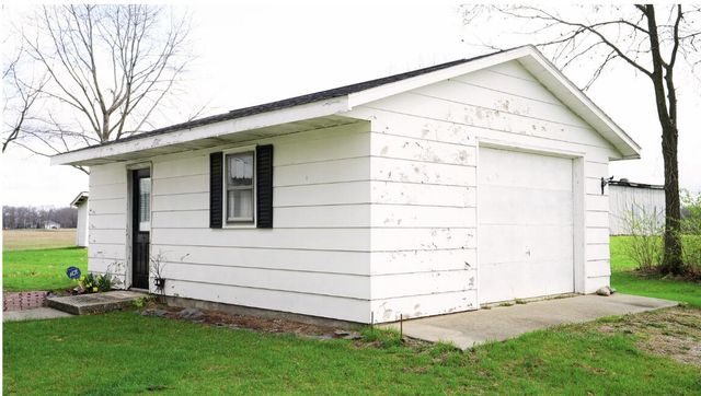 4350 S 200 E, Knox, IN 46534