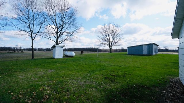 4350 S 200 E, Knox, IN 46534