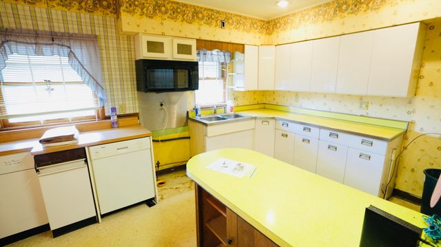 4350 S 200 E, Knox, IN 46534