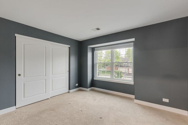 1742 W Orchard Place 1742, Arlington Heights, IL 60005