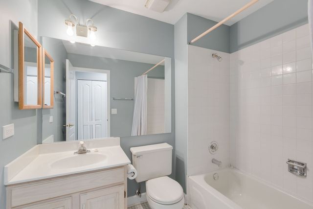1742 W Orchard Place 1742, Arlington Heights, IL 60005