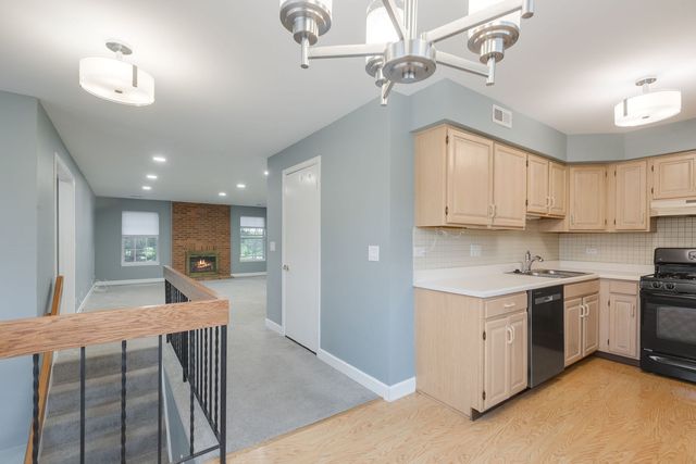 1742 W Orchard Place 1742, Arlington Heights, IL 60005