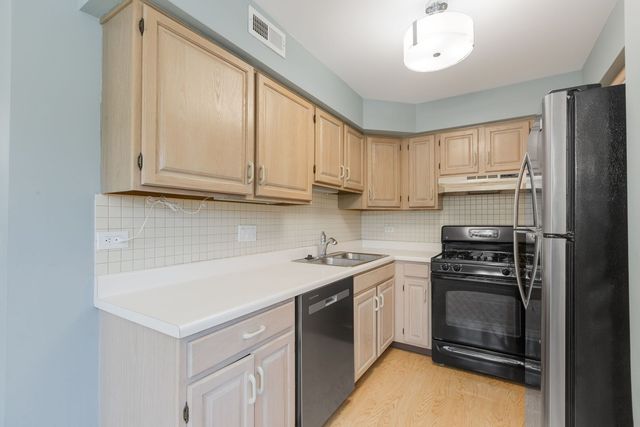 1742 W Orchard Place 1742, Arlington Heights, IL 60005