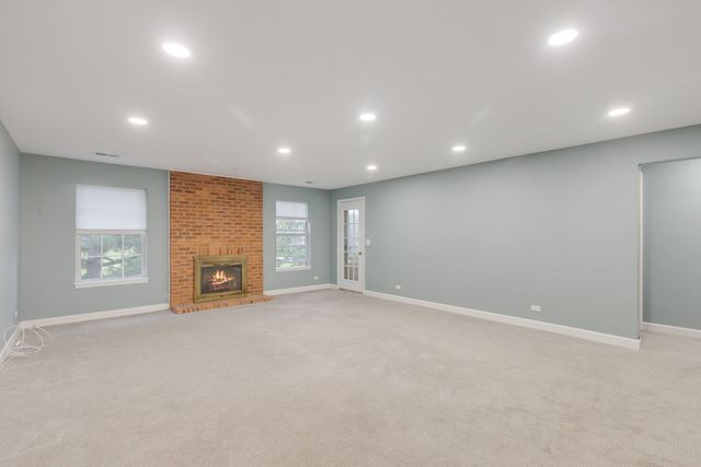1742 W Orchard Place 1742, Arlington Heights, IL 60005
