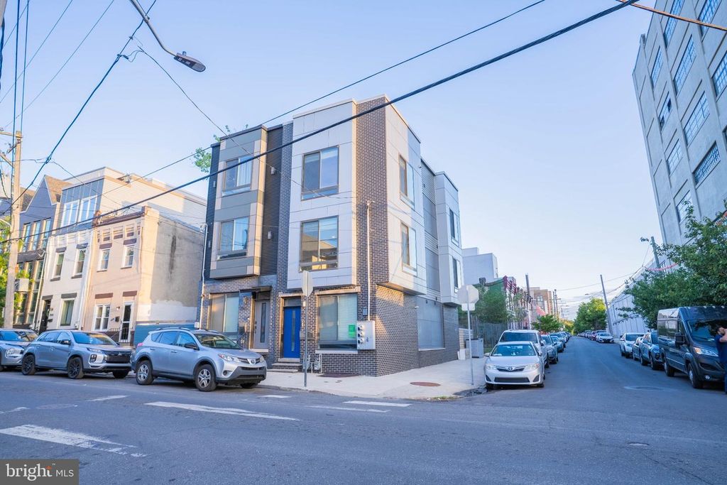 2942 W MASTER ST, Philadelphia, PA 19121 — exterior