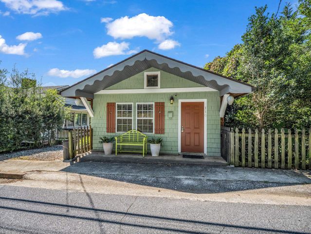 160 E Howard Street, Tryon, NC 28782